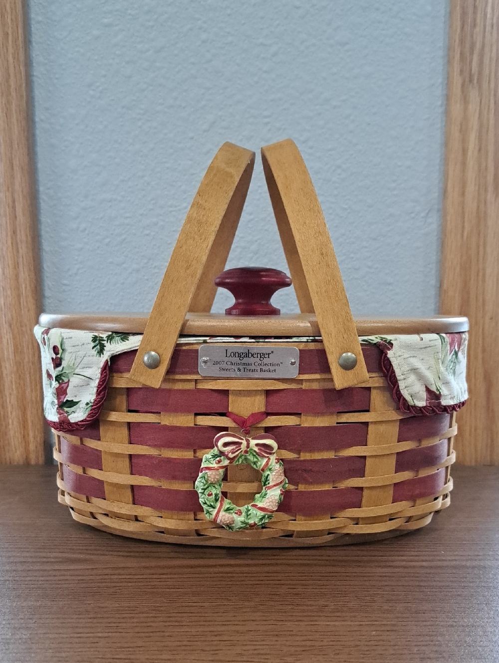 Longaberger Christmas Collection 2007 Sweets & Treats Basket